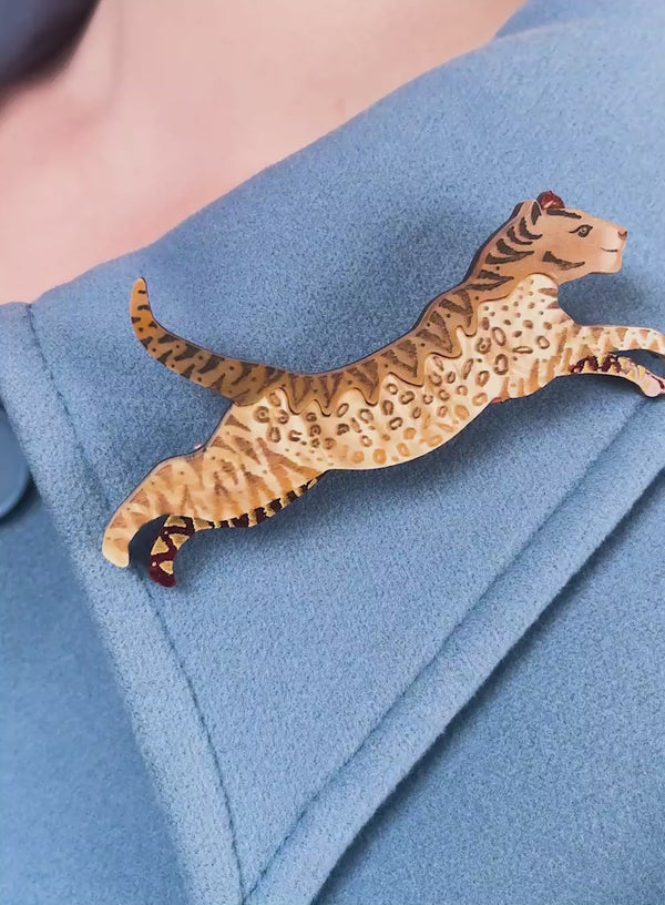 the-first-cat-brooch