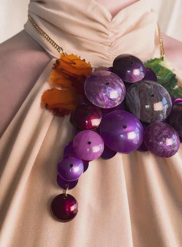 bacchus-grapes-necklace