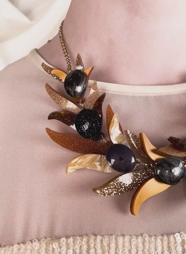 olive-branch-necklace