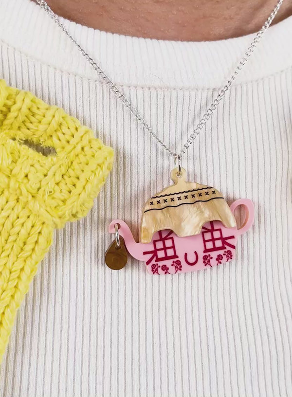 Video of the Cottage Teapot Pendant